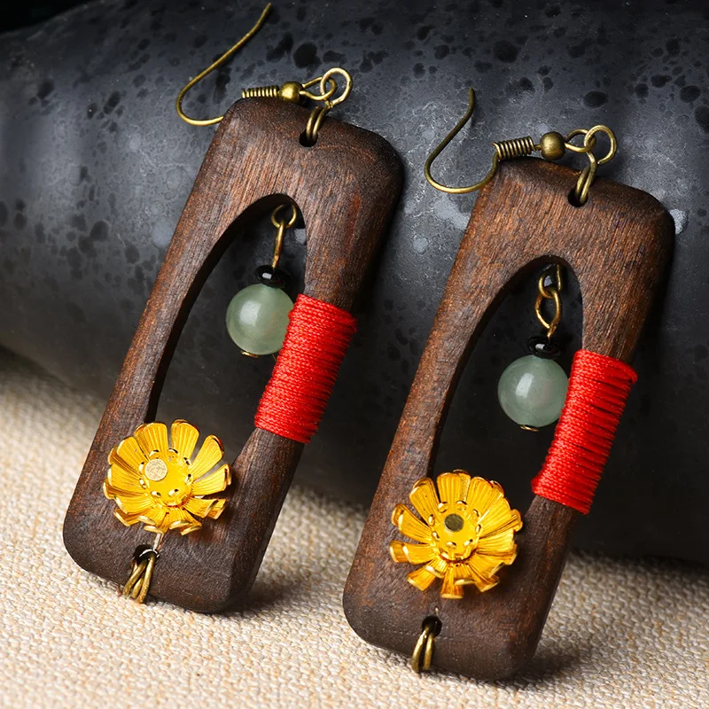 Unique Retro Style Elegant Earrings Long Wood Earrings Vivid Brass Flowers All-match Exaggerated Ethnic Jewelry
Unique Retro Style Elegant Earrings Long Wood Earrings Vivid Brass Flowers All-match Exaggerated Ethnic Jewelry