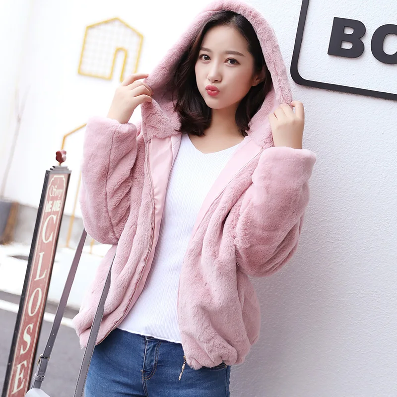 Shaggy Women Thick Faux Fur Coat Streetwear Autumn Winter Warm Plush Zipper with Hooded Jackets Female Plus Size Overcoat 6Q2370
Shaggy Women Thick Faux Fur Coat Streetwear Autumn Winter Warm Plush Zipper with Hooded Jackets Female Plus Size Overcoat 6Q2370