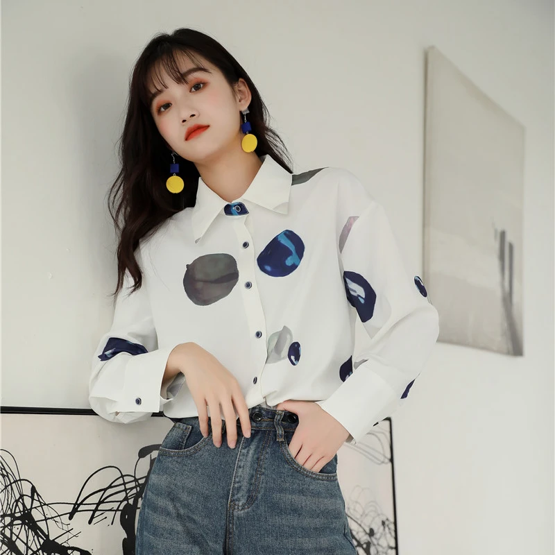 2019 new fashion women's blouse shirt Long Sleeve Shirt Loose Summer Planet Print Shirt blusas 
2019 new fashion women's blouse shirt Long Sleeve Shirt Loose Summer Planet Print Shirt blusas