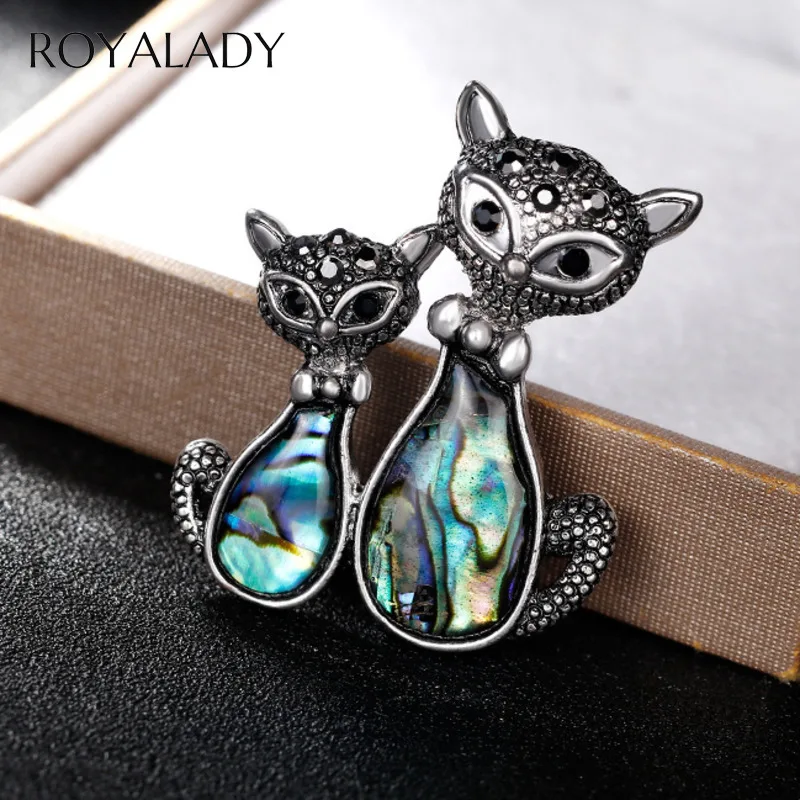 Personality Crystal Couple Cat Brooch For Women Mom Collar Enamel Pins 2019 Shell Metal Animal Brooch Badges Party Gift Jewelry
Personality Crystal Couple Cat Brooch For Women Mom Collar Enamel Pins 2019 Shell Metal Animal Brooch Badges Party Gift Jewelry