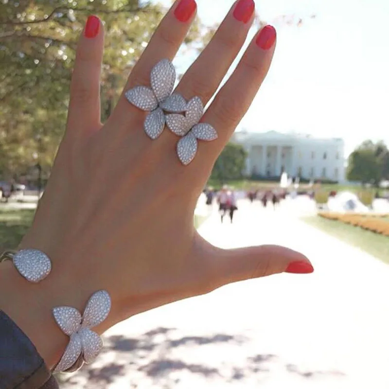 2018 monaco designer best accessories fashion Flower unique cuff bangle and ring sets zircon Bracelets&bangles hand bracelet
2018 monaco designer best accessories fashion Flower unique cuff bangle and ring sets zircon Bracelets&bangles hand bracelet