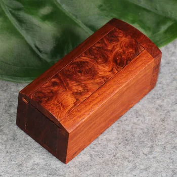 A bargain sale myanmar burl gall wood smoke box + hua limu small seal Red wood play a hand
A bargain sale myanmar burl gall wood smoke box + hua limu small seal Red wood play a hand