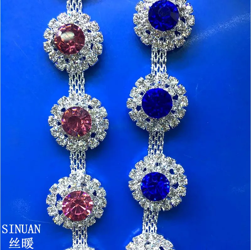 SINUAN Rhinestone Chain Trim Blue Strass Cristal Tape Decorative Glass Stones Sew-On Garment Shiny Stones Ornaments For Shoes
SINUAN Rhinestone Chain Trim Blue Strass Cristal Tape Decorative Glass Stones Sew-On Garment Shiny Stones Ornaments For Shoes