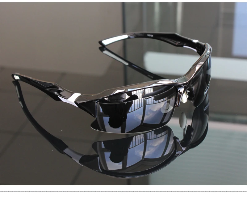 Polarized Cycling Glasses