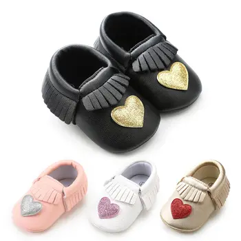Fashion sequins Heart style PU leather Newborn baby girls shoes Fringe first walker crib shoes soft sole gold baby moccasins
Fashion sequins Heart style PU leather Newborn baby girls shoes Fringe first walker crib shoes soft sole gold baby moccasins