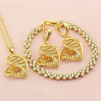 Classic Heart White Crystal Golden Women's Wedding Bridal Jewelry Sets Drop Earrings Bracelet Pendant Necklace Free Jewellry Box
Classic Heart White Crystal Golden Women's Wedding Bridal Jewelry Sets Drop Earrings Bracelet Pendant Necklace Free Jewellry Box