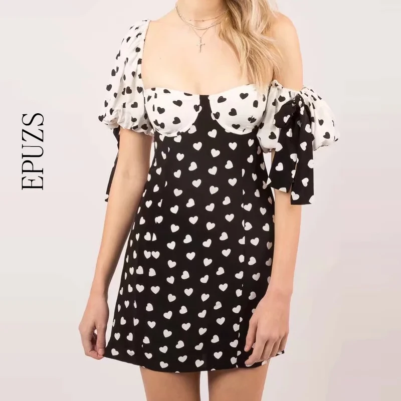 elegant vintage white heart print sexy dress casual summer Vestidos chic backless beach party dress korean ladies dresses 2019
elegant vintage white heart print sexy dress casual summer Vestidos chic backless beach party dress korean ladies dresses 2019