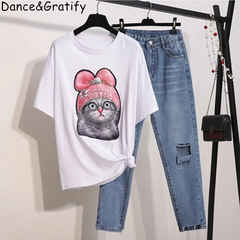 Women Sweet Cartoon Cat Cotton T-shirt + Ankle-length Hole Jeans Clothing Sets Summer Casual Girls Student Denim Trouser Suits
Women Sweet Cartoon Cat Cotton T-shirt + Ankle-length Hole Jeans Clothing Sets Summer Casual Girls Student Denim Trouser Suits