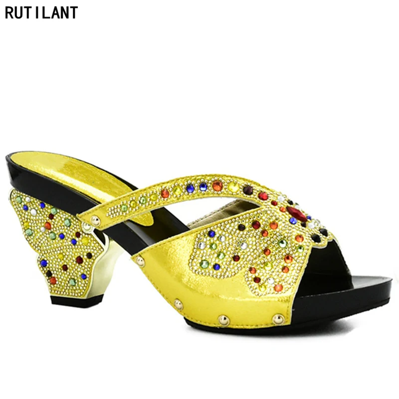 New Yellow Italian Women Sandals Shoes Decorated with Rhinestone Open Toe Sexy Ladies Shoes Party New Arrival Wedding Shoe Pumps
New Yellow Italian Women Sandals Shoes Decorated with Rhinestone Open Toe Sexy Ladies Shoes Party New Arrival Wedding Shoe Pumps