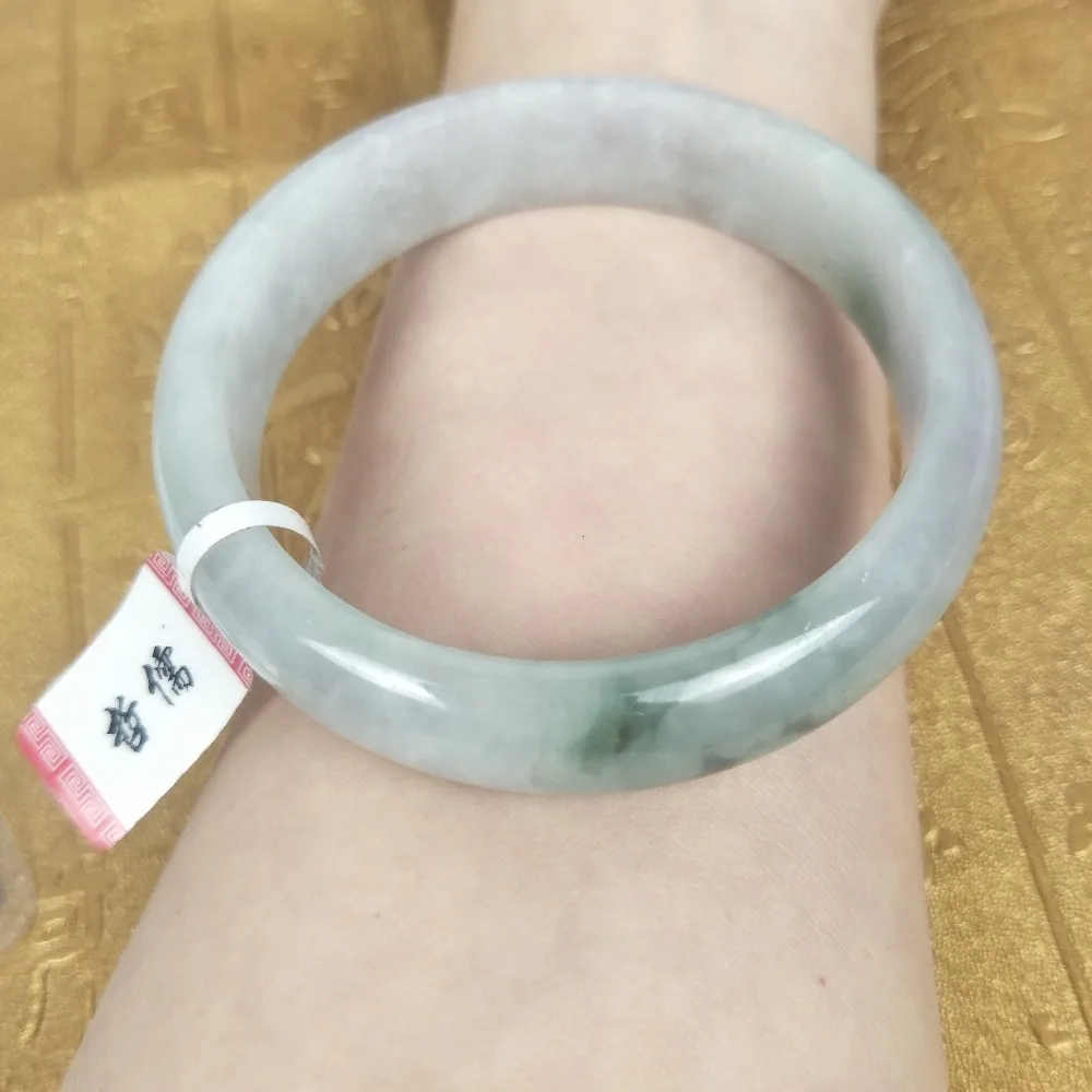 Send A certificate natural Jadeite bracelet Natural light green tricolor 54-61mm female Princess bracelet Jewelry gift
Send A certificate natural Jadeite bracelet Natural light green tricolor 54-61mm female Princess bracelet Jewelry gift