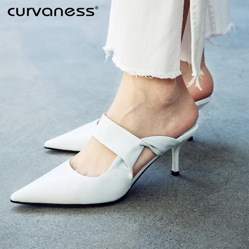 Curvaness 2019 Women Brand Slippers low heel Women Casual Slipper Slip On Mules Slides Pointed Toe single Shoes Sandals
Curvaness 2019 Women Brand Slippers low heel Women Casual Slipper Slip On Mules Slides Pointed Toe single Shoes Sandals