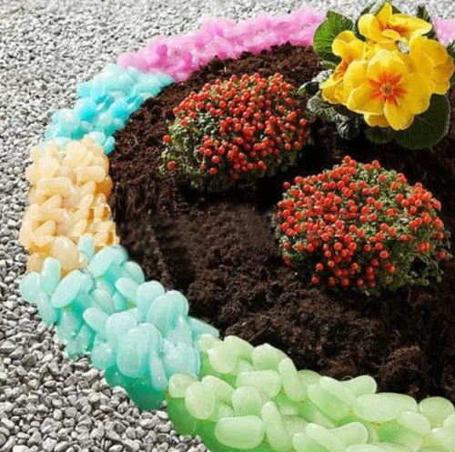 100 Pcs/Pack Garden Ornaments Stone Glow In The Dark Luminous Pebbles Stones for Walkway Wedding Decoration Party Event Supplies 
100 Pcs/Pack Garden Ornaments Stone Glow In The Dark Luminous Pebbles Stones for Walkway Wedding Decoration Party Event Supplies