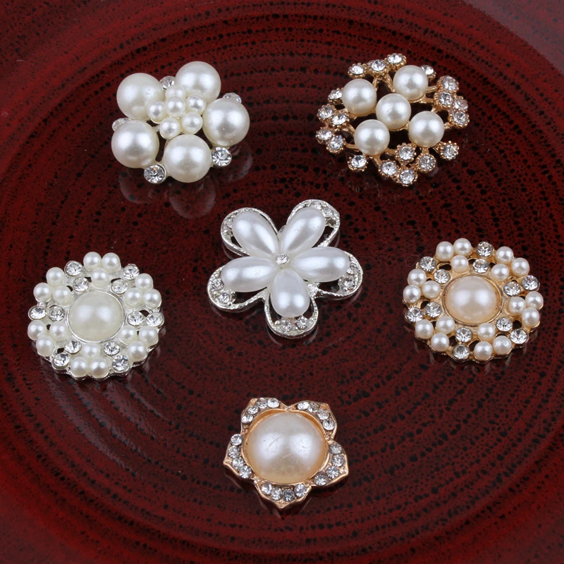 

30PCS Hot Fix Vintage Round Metal Rhinestone Buttons Bling Flatback Flower Centre Crystal Pearl Buttons for Hair accessories