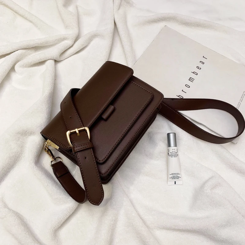 Free shipping, 2019 new fashion woman handbags, vintage korean version women bag, trend shoulder bag, leisure messenger bags.
Free shipping, 2019 new fashion woman handbags, vintage korean version women bag, trend shoulder bag, leisure messenger bags.