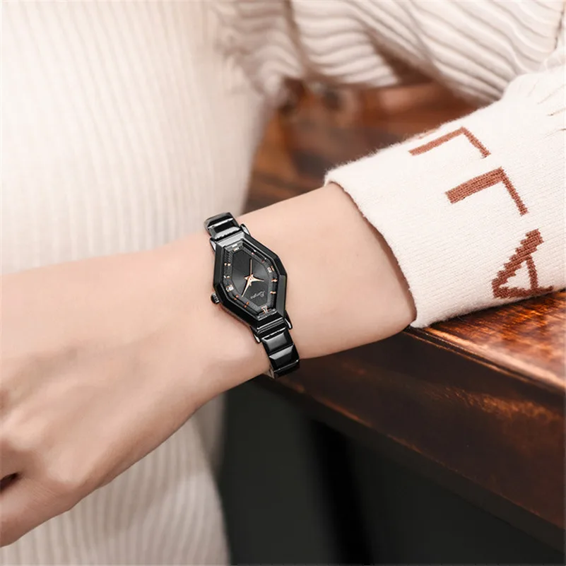Luxury Women Watches Fashion Stainless Steel Belt Ladies Wristwatch Diamond Geometric Polygon Dial Starry Watch Montre Femme /D
Luxury Women Watches Fashion Stainless Steel Belt Ladies Wristwatch Diamond Geometric Polygon Dial Starry Watch Montre Femme /D