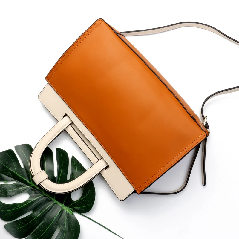 2018 New Productss Fashion Genuine Leather Lady's Handbag Simplicity Color Collision shoulder bag Briefcase Free shipping
2018 New Productss Fashion Genuine Leather Lady's Handbag Simplicity Color Collision shoulder bag Briefcase Free shipping