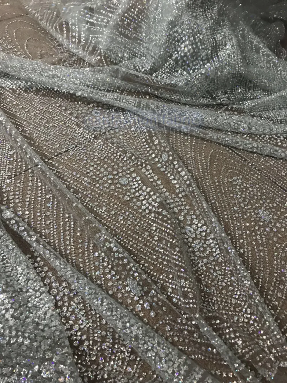 New style sat-42063 French net lace fabric in colorful silver with glued glitter
New style sat-42063 French net lace fabric in colorful silver with glued glitter