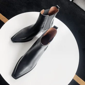 MLJUESE 2020 women soft ankle boots cow leather black color boots winter short plush slip on low heels women Chelsea boots
MLJUESE 2020 women soft ankle boots cow leather black color boots winter short plush slip on low heels women Chelsea boots