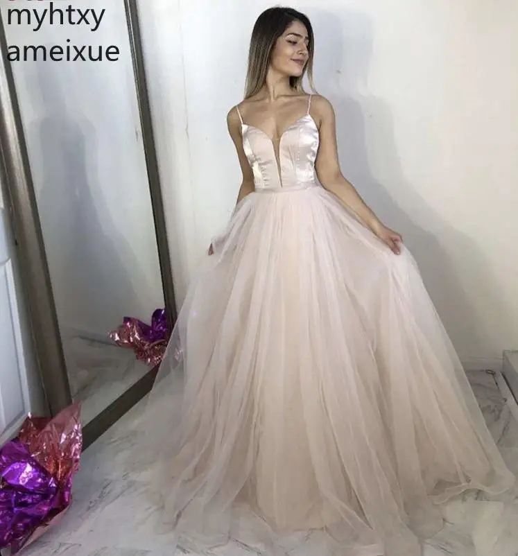 New Cheap Champagne Tulle Plus Size Evening Gown Dresses For Women V-neck Spaghetti Straps Sweep Train Soft Tulle Zipper Back
New Cheap Champagne Tulle Plus Size Evening Gown Dresses For Women V-neck Spaghetti Straps Sweep Train Soft Tulle Zipper Back