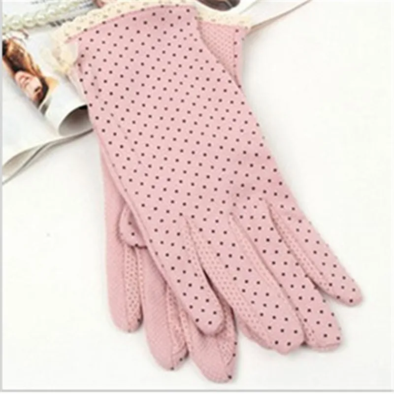 1Pair Pink 2016 Women's Driving Slip-resistant Sunscreen Cotton Golves Fashion Summer/Autumn Sun Protection Non-slip Glove
1Pair Pink 2016 Women's Driving Slip-resistant Sunscreen Cotton Golves Fashion Summer/Autumn Sun Protection Non-slip Glove