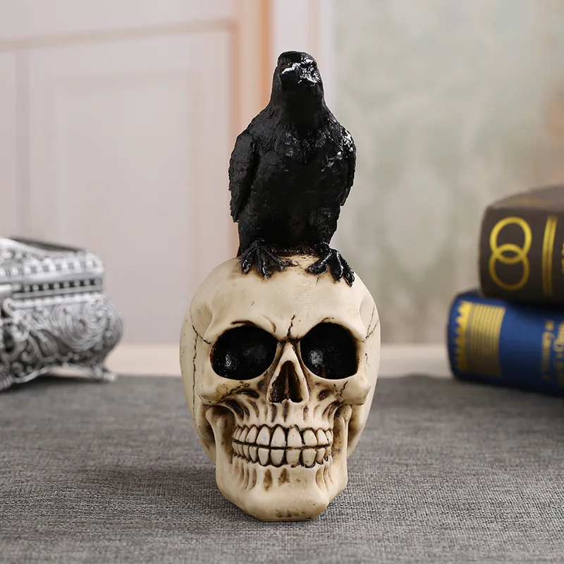 Horrible Funny Black Crow On the head Skull Figure Creative Tricky Resin Craft Collect Horror Halloween Decoration Gag gifts toy
Horrible Funny Black Crow On the head Skull Figure Creative Tricky Resin Craft Collect Horror Halloween Decoration Gag gifts toy