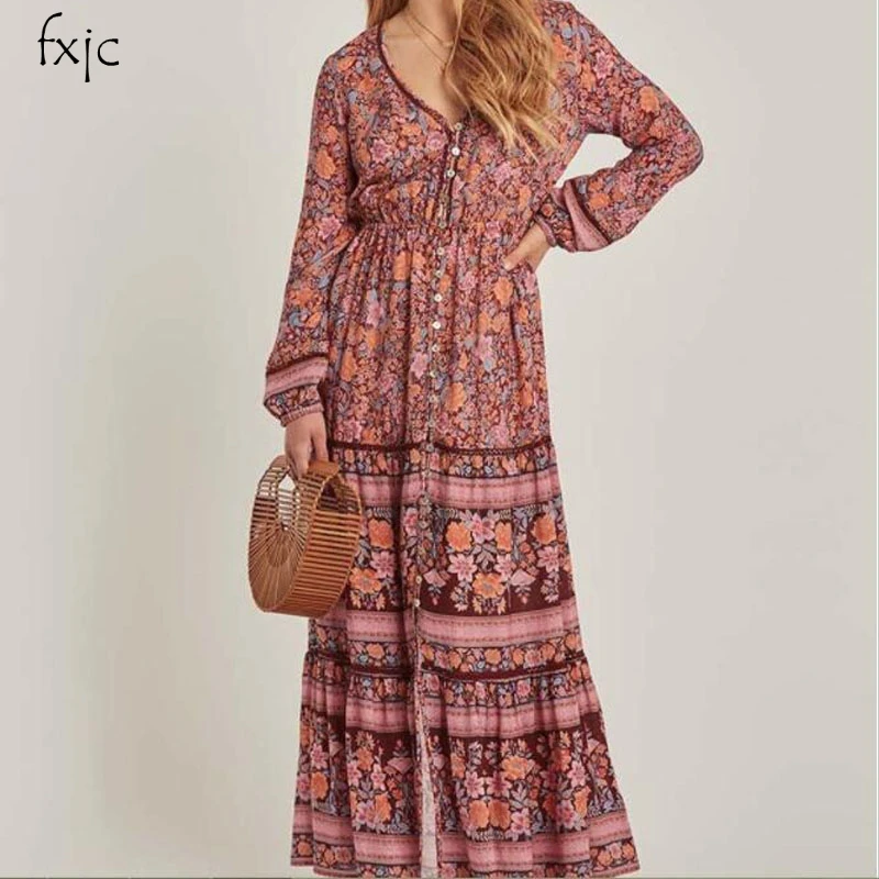 Early spring new women's rust red positioning print V-neck front buckle hollow waist elastic long 2019 women's dress
Early spring new women's rust red positioning print V-neck front buckle hollow waist elastic long 2019 women's dress