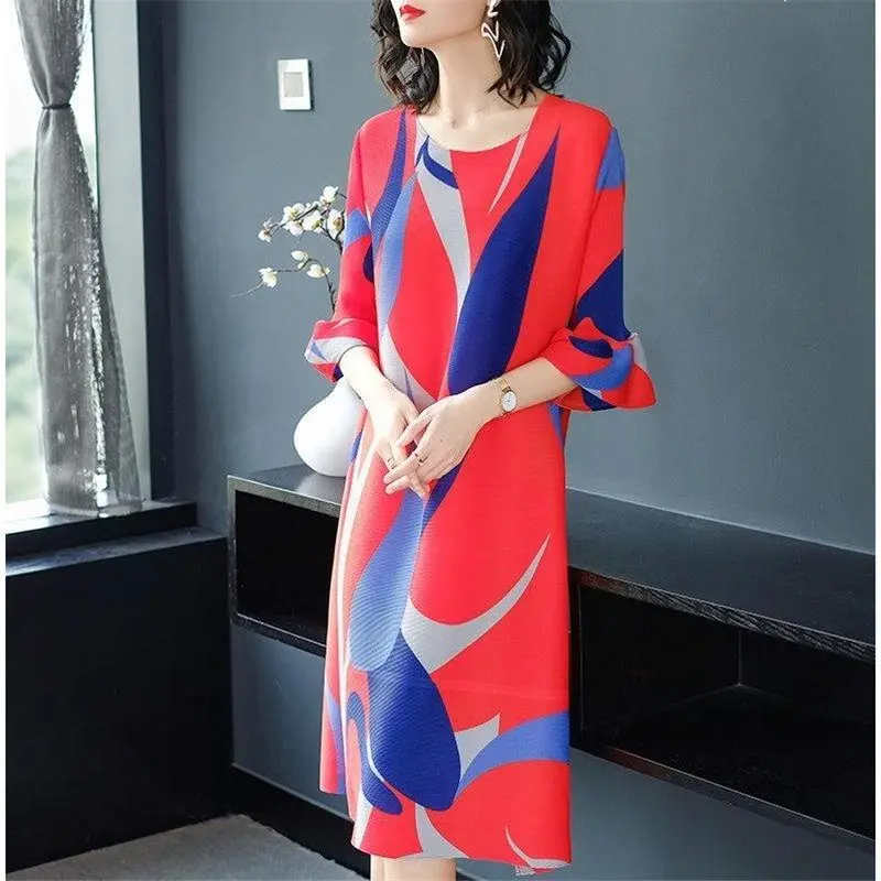 European Fashion Women Dresses Special Pleats Flare Sleeve Printing Mini Dress Chic Design Casual Loose Dress For Women
European Fashion Women Dresses Special Pleats Flare Sleeve Printing Mini Dress Chic Design Casual Loose Dress For Women