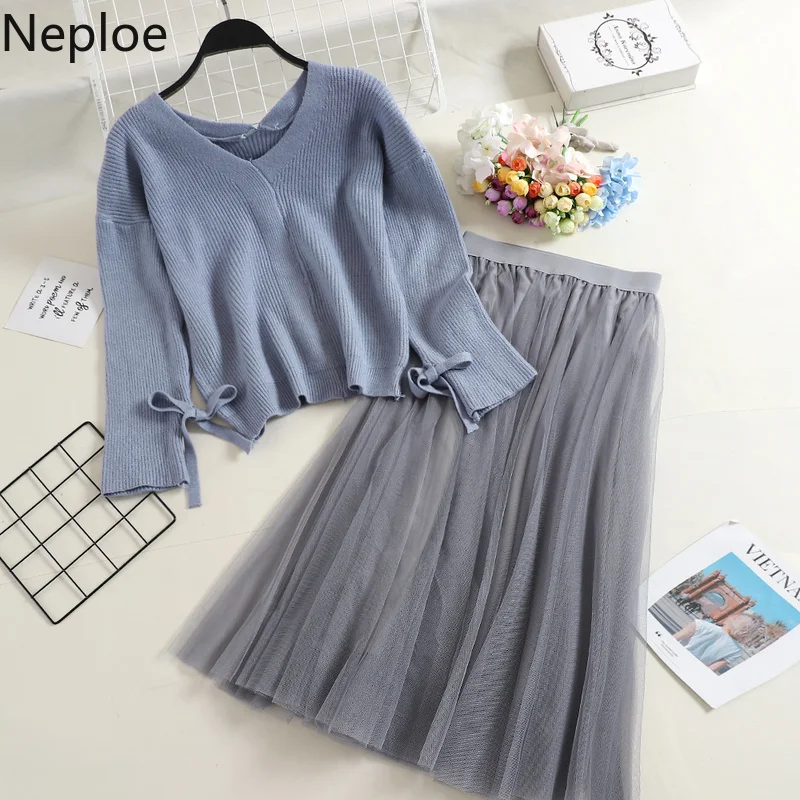 Neploe News Sweet Style Two Piece Set Girls V Neck Lace Up Bell Sleeve Sweater + Blue Mesh Skirt Elegant Set Fall Winter 45482
Neploe News Sweet Style Two Piece Set Girls V Neck Lace Up Bell Sleeve Sweater + Blue Mesh Skirt Elegant Set Fall Winter 45482