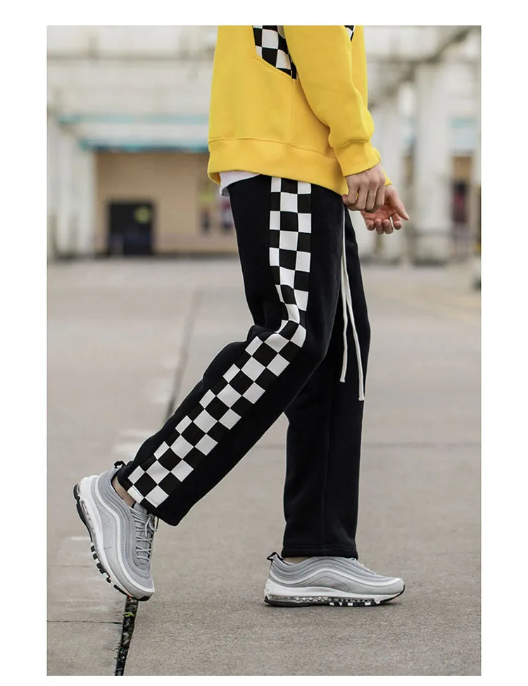 Aolamegs Men's casual pants side stripe black white plaid track pants street fashion loose sweatpants drawstring straight pants (11)