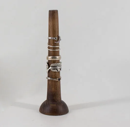 New Fashion Wood Ring Display Holder Old Made Wood Ring Showcase Jewelry Display Holder Jewellery Display Stand
New Fashion Wood Ring Display Holder Old Made Wood Ring Showcase Jewelry Display Holder Jewellery Display Stand