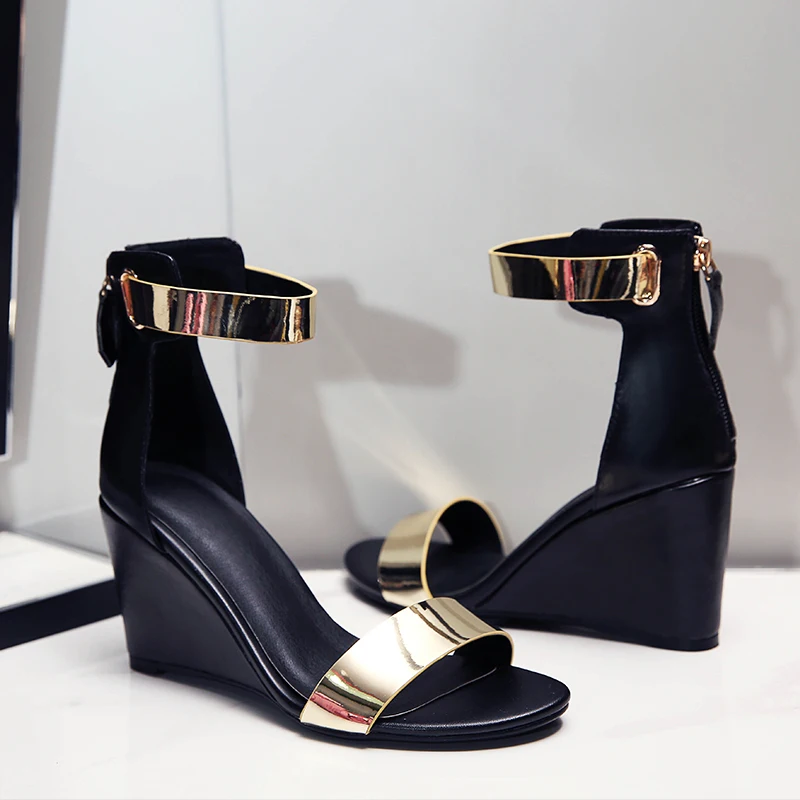 Women's genuine leather sold patent leather patchwork ankle strap wedge sandals brand esigner open toe back zip punk shoes sale
Women's genuine leather sold patent leather patchwork ankle strap wedge sandals brand esigner open toe back zip punk shoes sale