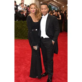 2018 Met Gala John legendary black men suit tuxedo man wedding dress dinner party pointed LAPEL mens suits (coat+pants+vest)
2018 Met Gala John legendary black men suit tuxedo man wedding dress dinner party pointed LAPEL mens suits (coat+pants+vest)