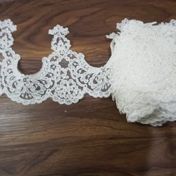 15 yards Classic vintage European American style scallop edged tulle mesh embroidered ivory bridal lace trim trimming material
15 yards Classic vintage European American style scallop edged tulle mesh embroidered ivory bridal lace trim trimming material