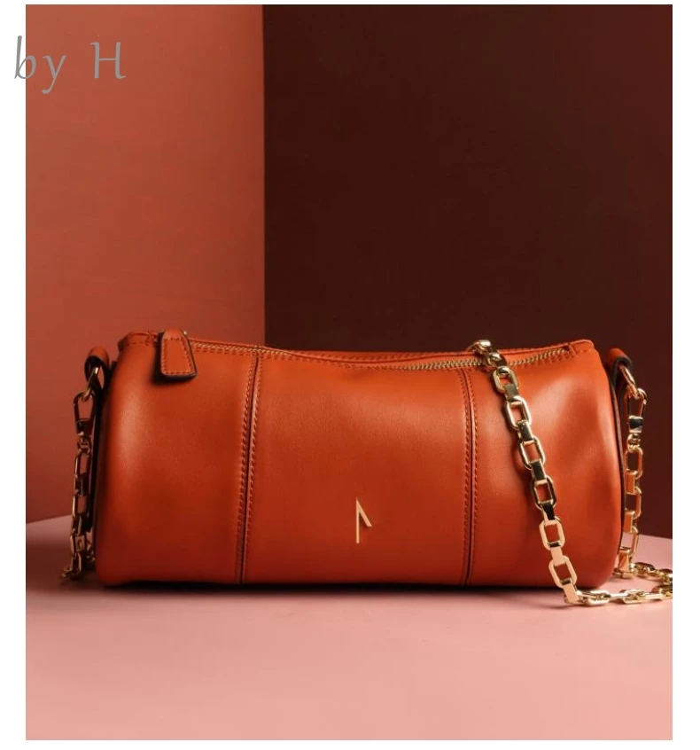 by H genuine leather luxury designers womens shoulder bag pillow bag boston bag fashion blogers ladies totes ins style handbag
by H genuine leather luxury designers womens shoulder bag pillow bag boston bag fashion blogers ladies totes ins style handbag