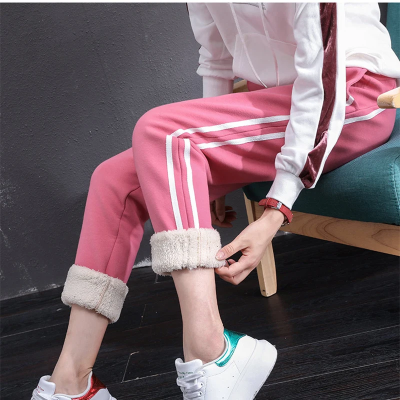 Weweya Warm Women's Plus Velvet Winter Leggings Ankle Plush Fur Pants Casual Solid Pants High Waist Large 2XL Women Leggings
Weweya Warm Women's Plus Velvet Winter Leggings Ankle Plush Fur Pants Casual Solid Pants High Waist Large 2XL Women Leggings