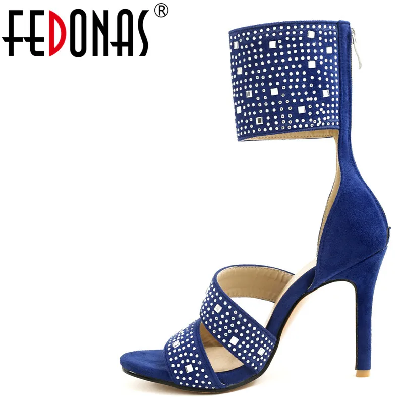FEDONAS Women Sandals Spring Summer 2019 New Arrival Blingbling Metal Decoration Shoes Fashion Casual Basic Elegant Short Boots
FEDONAS Women Sandals Spring Summer 2019 New Arrival Blingbling Metal Decoration Shoes Fashion Casual Basic Elegant Short Boots