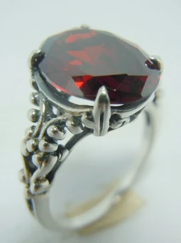 European and American fashion garnet Fashion ancient silver ring Roman style ring
European and American fashion garnet Fashion ancient silver ring Roman style ring
