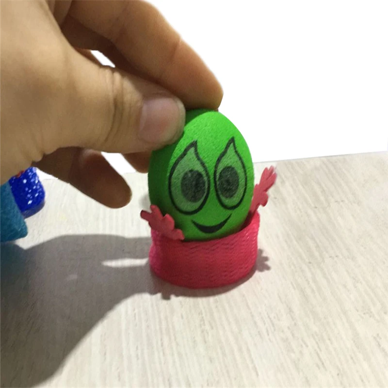 (4)