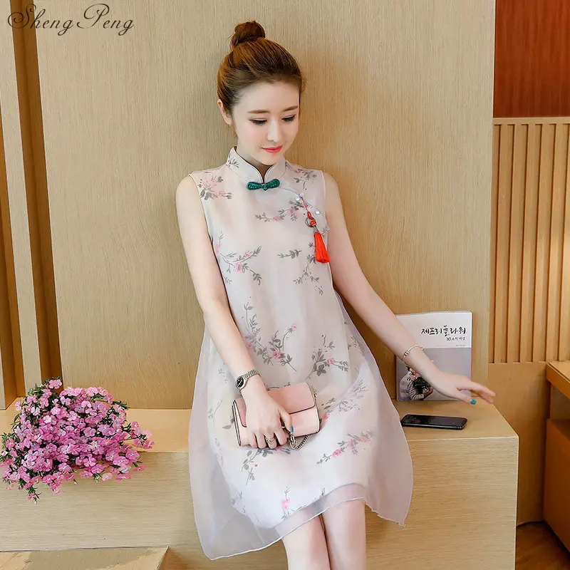 2019 summer chinese women evening party dress crane embroidery modern cheongsam sleeveless party white lace qipao dress V1608
2019 summer chinese women evening party dress crane embroidery modern cheongsam sleeveless party white lace qipao dress V1608