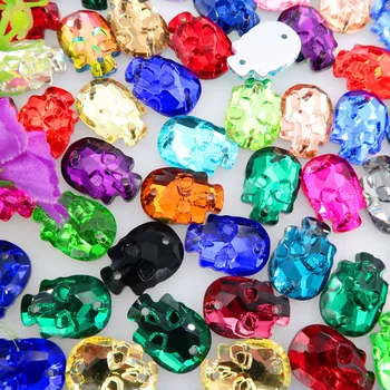 Skull shape glass Crystal flatback with 2 holes 14mm 18mm 20pcs/p sewing on rhinestone beads for wedding dress handicraft diy
Skull shape glass Crystal flatback with 2 holes 14mm 18mm 20pcs/p sewing on rhinestone beads for wedding dress handicraft diy