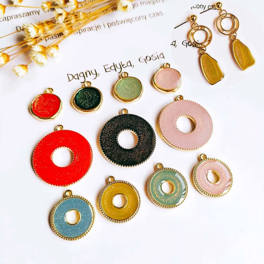 Enamel Alloy Round Pendant Earring Components Eardrop Charms for Women DIY Jewelry Accessories Handmade Materials 4pcs
Enamel Alloy Round Pendant Earring Components Eardrop Charms for Women DIY Jewelry Accessories Handmade Materials 4pcs