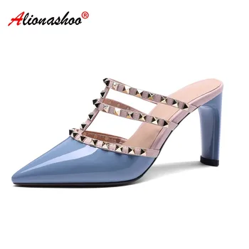 2019 Women's Slippers Summer Party Shoes Fashion Rivets Fashion Outside Slippers Beach Flip Flops Outdoor Walking Plus Size34-43
2019 Women's Slippers Summer Party Shoes Fashion Rivets Fashion Outside Slippers Beach Flip Flops Outdoor Walking Plus Size34-43