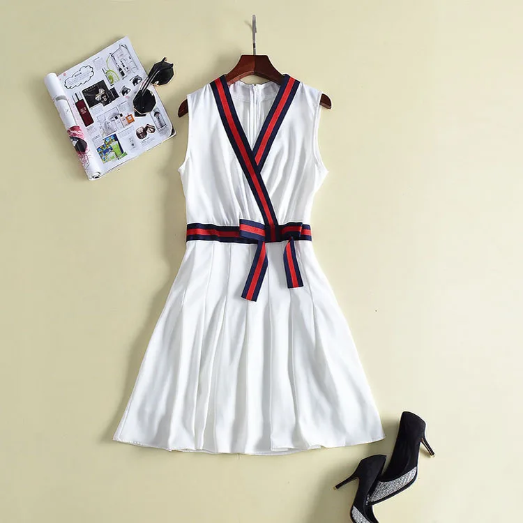 Mifairy 2018 Summer Runway dress Black/White V-collar Sleeveless Bow Silm Women's Sweet Dress Vestidos De Festa 3265
Mifairy 2018 Summer Runway dress Black/White V-collar Sleeveless Bow Silm Women's Sweet Dress Vestidos De Festa 3265