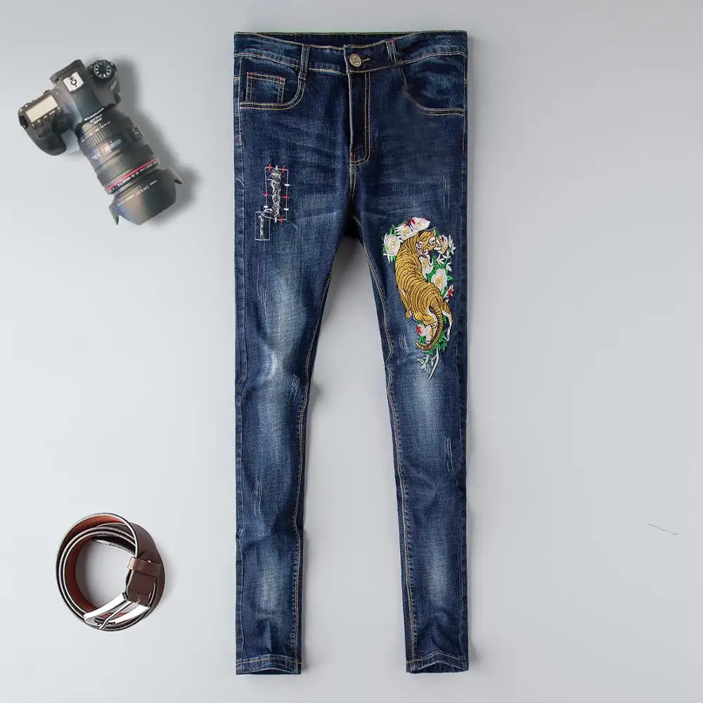 Embroidered New Jeans Men's Station Elastic Fitness Korean Straight Cylinder Smoke Gray Shoe Pants Brand Men's Pants 2019
Embroidered New Jeans Men's Station Elastic Fitness Korean Straight Cylinder Smoke Gray Shoe Pants Brand Men's Pants 2019