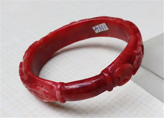 VINTAGE HAND-CARVED CHINESE COIN DRAGON RED JADEITE JADE BANGLE BRACELET 64 MM a 5.19
VINTAGE HAND-CARVED CHINESE COIN DRAGON RED JADEITE JADE BANGLE BRACELET 64 MM a 5.19
