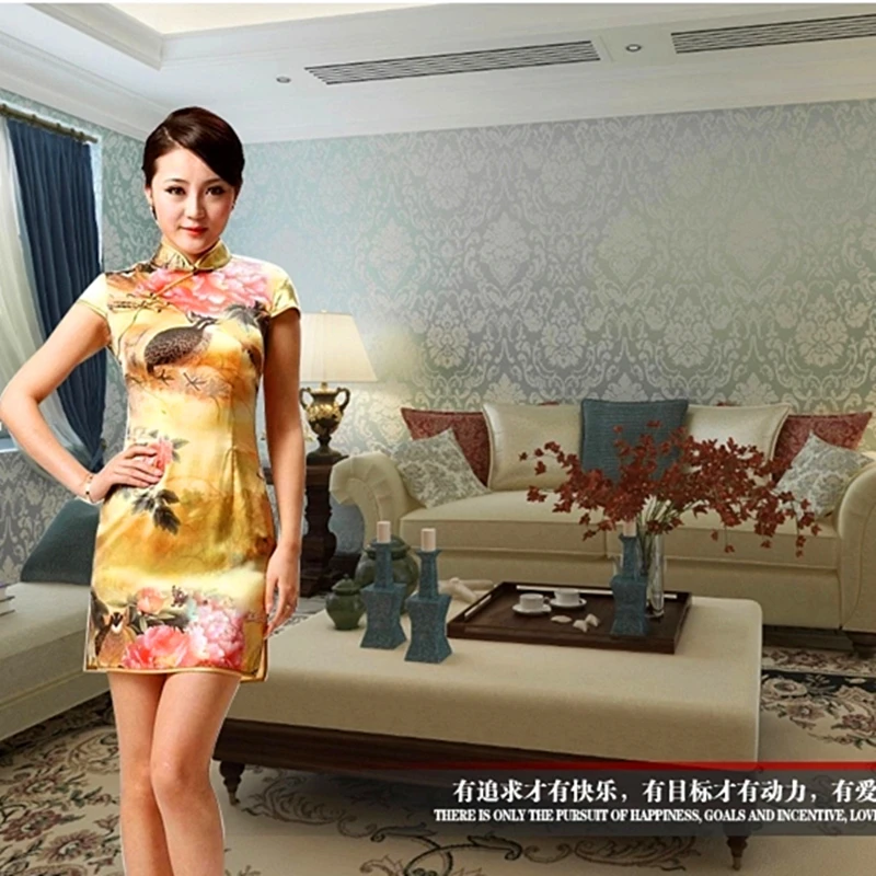 TV sofa living room bedroom wallpaper roll Non-woven wallpaper European Damascus wallpaper
TV sofa living room bedroom wallpaper roll Non-woven wallpaper European Damascus wallpaper