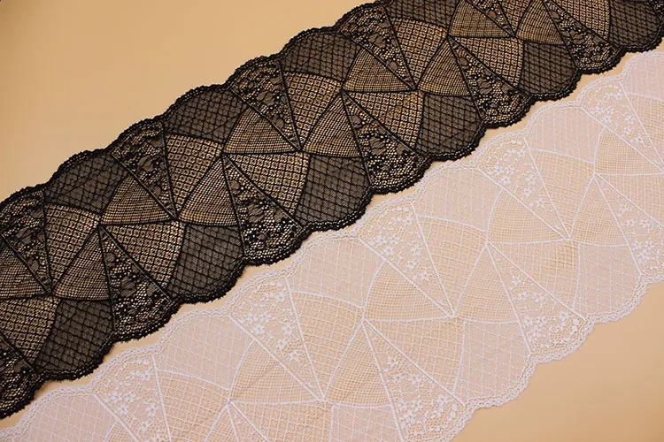 9 meter 18cm 7.08" wide ivory black stretch elastic lace trim ribbon fabric QL4K58
9 meter 18cm 7.08" wide ivory black stretch elastic lace trim ribbon fabric QL4K58