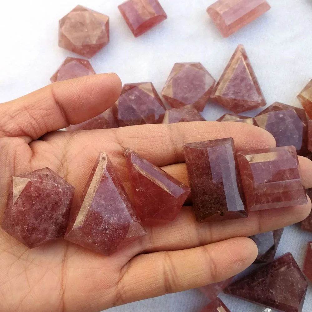 Wholesale Cheap Price Of Hand Carving Fashion Natural Strawberry Quartz Crystal Pendant LXM
Wholesale Cheap Price Of Hand Carving Fashion Natural Strawberry Quartz Crystal Pendant LXM