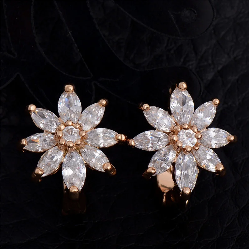 MISANANRYNE Newest Gold Color Shiny Flower Hoop Earing Cubic Zirconia Earrings for Women Valentine's Day Gift
MISANANRYNE Newest Gold Color Shiny Flower Hoop Earing Cubic Zirconia Earrings for Women Valentine's Day Gift