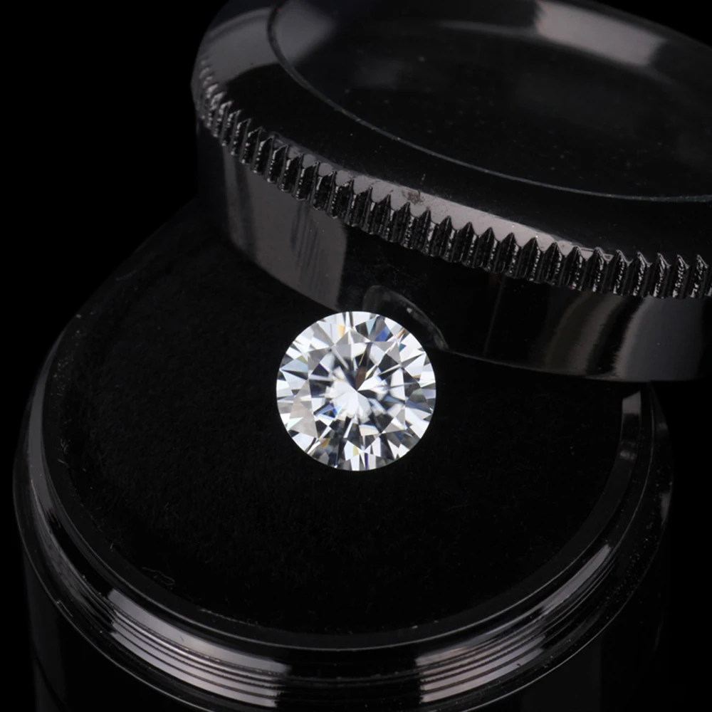 Fire Luster Moissanite diamond 3mm Round Brilliant Cut 8 Arrows & 8 Hearts buy online ,have 55pcs/pack
Fire Luster Moissanite diamond 3mm Round Brilliant Cut 8 Arrows & 8 Hearts buy online ,have 55pcs/pack